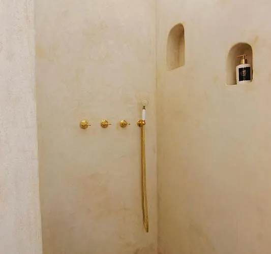 בית כפרי Bini Aumaia