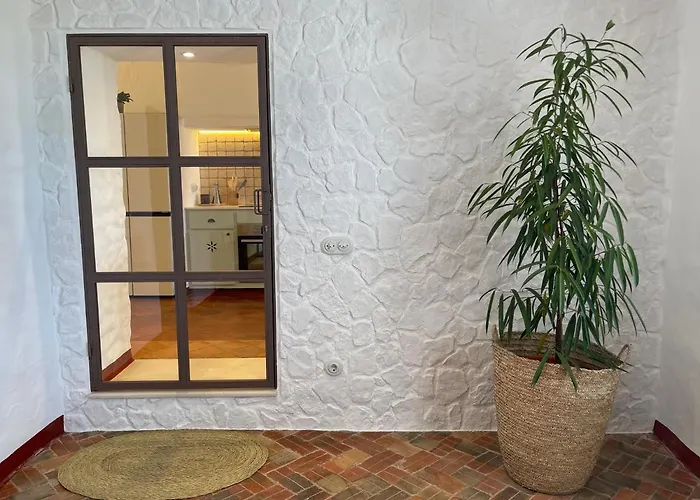 Bini Aumaia בית כפרי