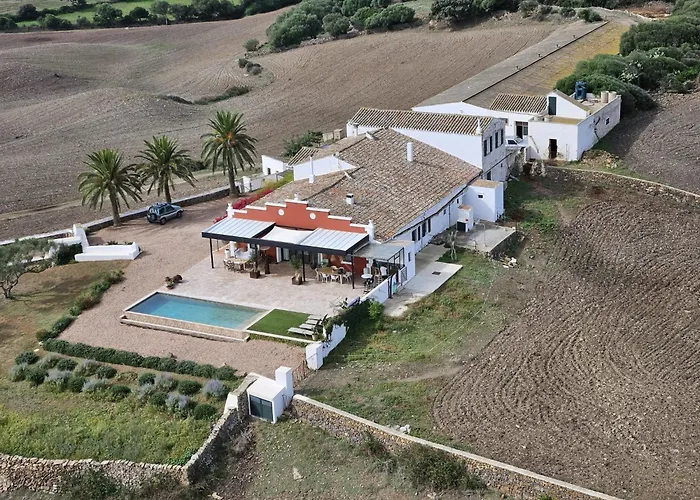 בית כפרי Bini Aumaia *